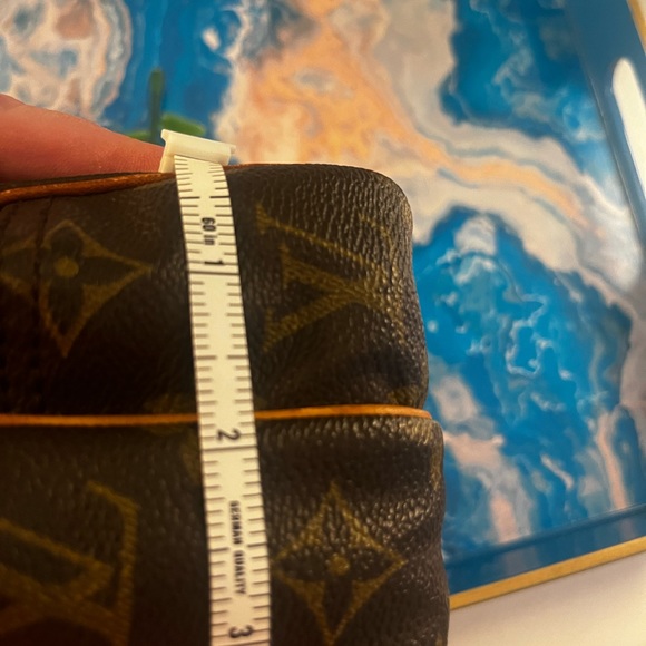 ⭐️Louis Vuitton Amazone crossbody mini - authentic, great condition. Adjustable - Picture 14 of 16